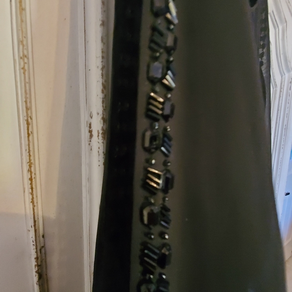 Scarlett Dress with beaded detail - Picture 2 of 3